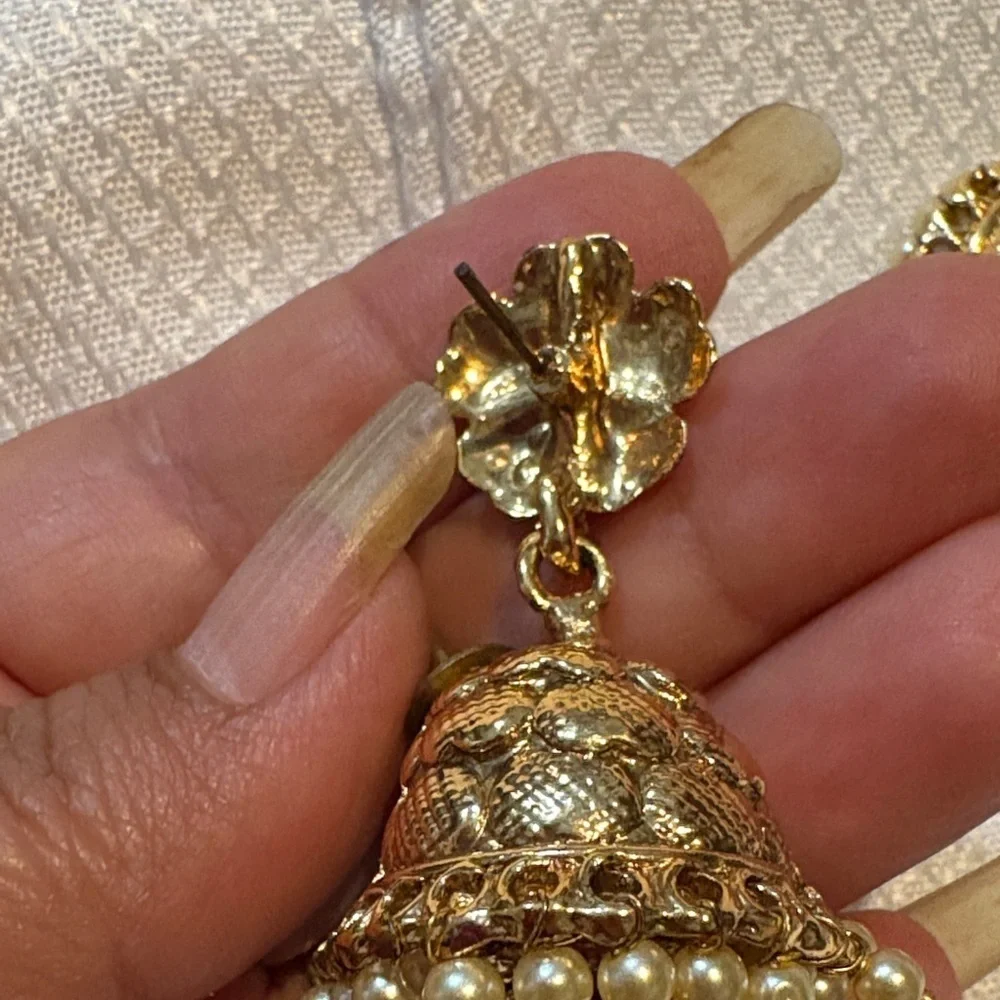 Elegant Gold Jhumka Earrings